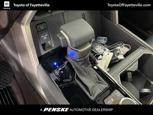 New 2026 Toyota Tundra Limited AWD/4WD image 32