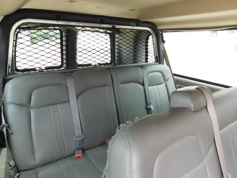Used 2021 Chevrolet Express 3500 LS RWD image 11