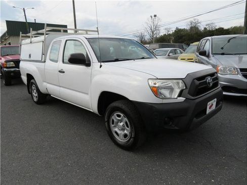 Used 2015 Toyota Tacoma 2WD Access Cab image 1