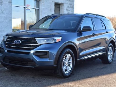 Used 2020 Ford Explorer XLT w/ Comfort Package image 15