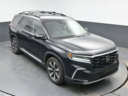 Used 2023 Honda Pilot Elite image 13