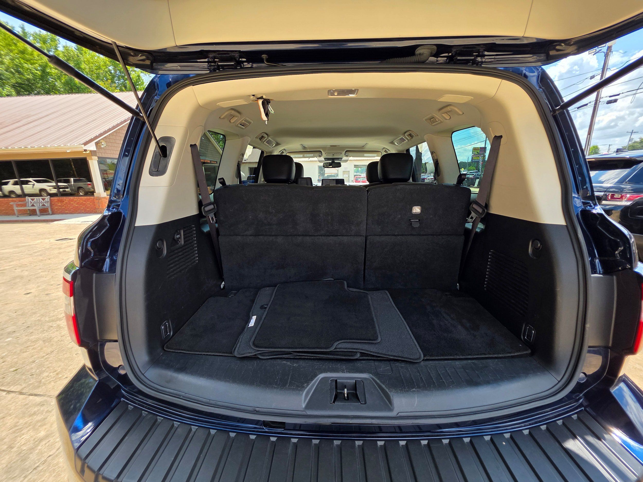 Used 2022 Nissan Armada SL RWD image 28