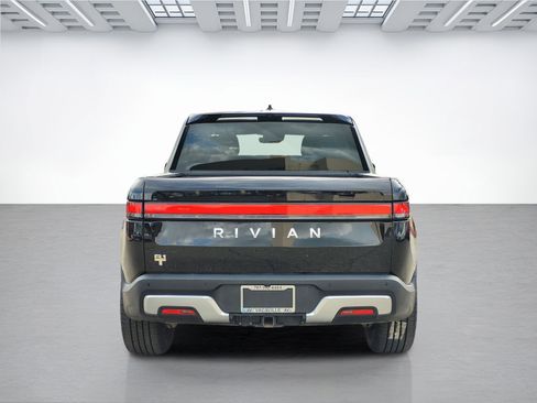 Used 2022 Rivian R1T Adventure image 12