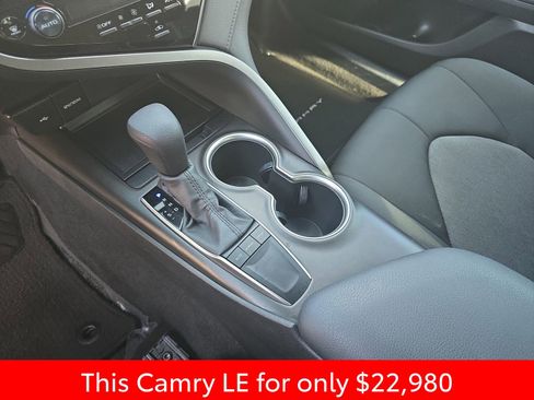 Used 2022 Toyota Camry LE FWD image 31