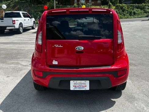 Used 2012 Kia Soul + FWD image 4