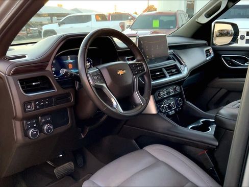 Used 2024 Chevrolet Suburban LT image 14