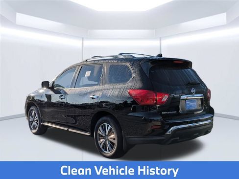 Used 2020 Nissan Pathfinder SV FWD image 2