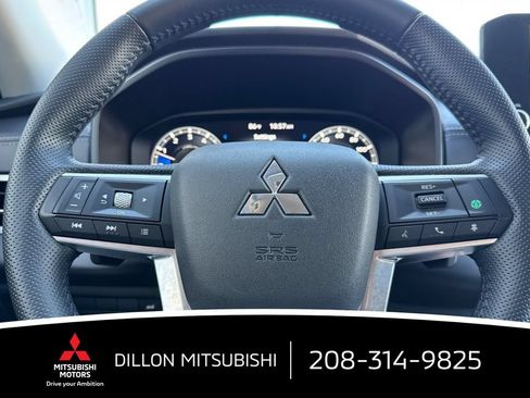 Used 2024 Mitsubishi Outlander SEL AWD/4WD image 25