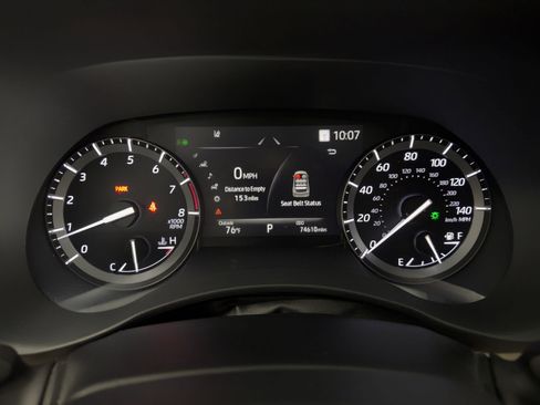 Used 2021 Toyota Highlander Limited image 26