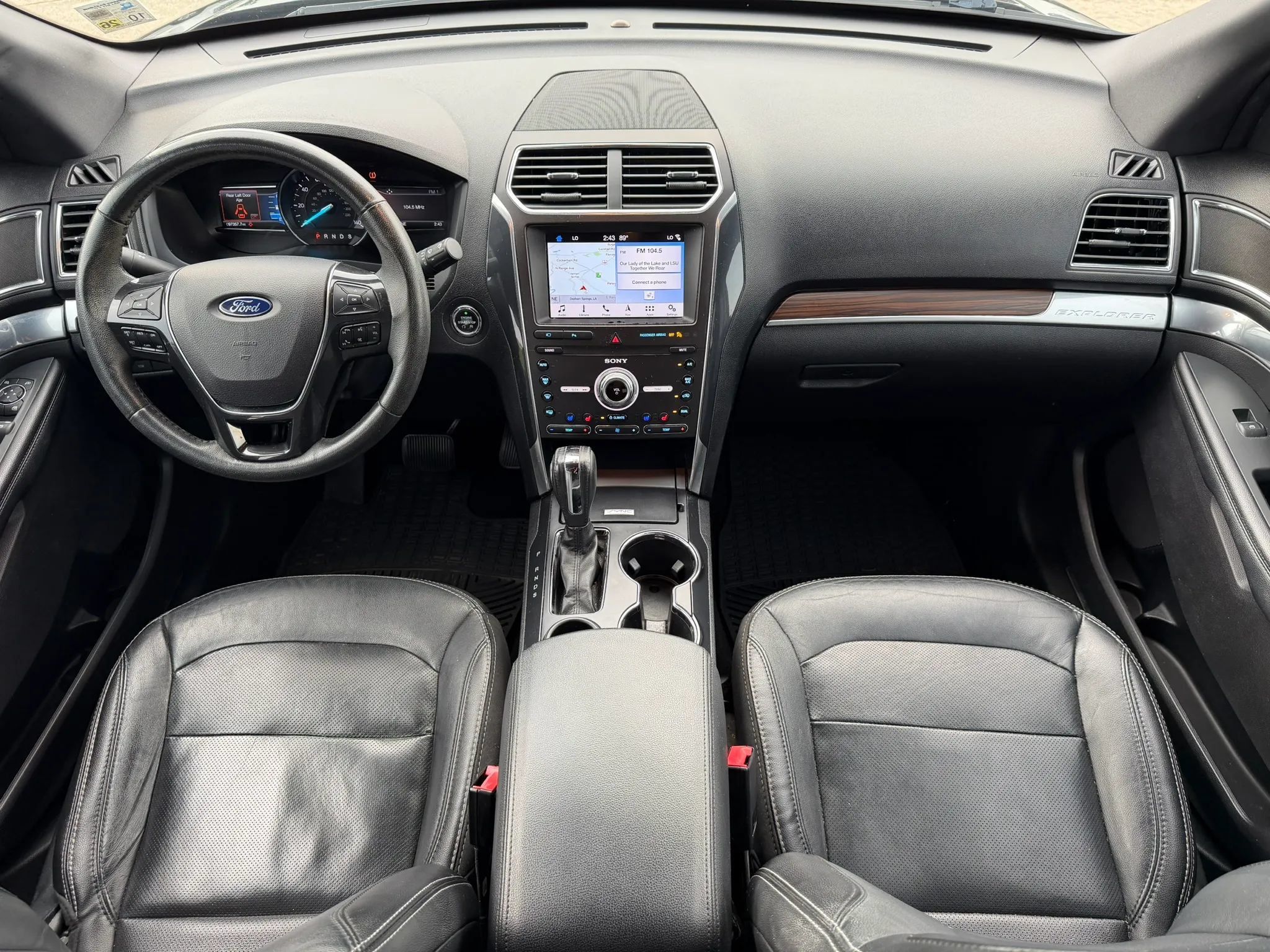 Used 2019 Ford Explorer Limited w/ Class III Trailer Tow Package FWD image 15