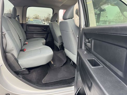 Used 2017 RAM 1500 Express image 40