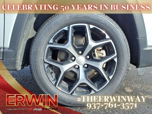 Certified 2024 Jeep Compass Limited image 9