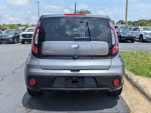 Used 2019 Kia Soul FWD image 6