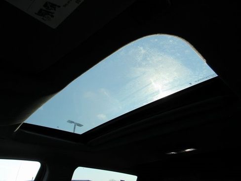 Used 2022 GMC Sierra 1500 SLT w/ SLT Premium Plus Package image 22