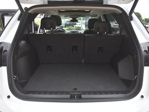 Used 2020 Chevrolet Equinox LT w/ Sport Edition FWD image 18