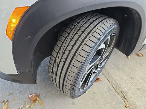 Certified 2024 Chevrolet TrailBlazer RS w/ Driver Confidence Package image 32