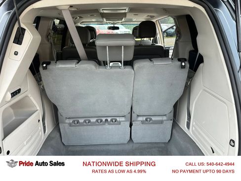 Used 2011 Volkswagen Routan SEL FWD image 31