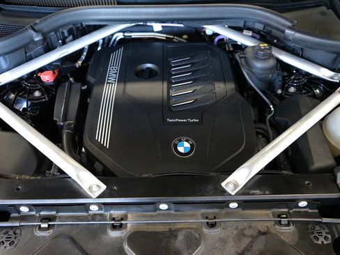 Used 2021 BMW X5 xDrive40i w/ Executive Package AWD/4WD image 58