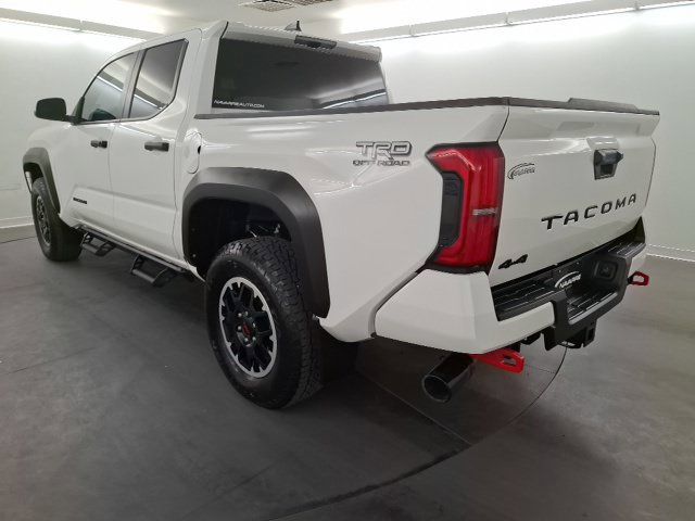 Used 2024 Toyota Tacoma TRD Off-Road AWD/4WD image 17