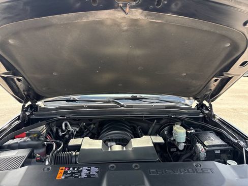 Used 2020 Chevrolet Suburban LT RWD image 29