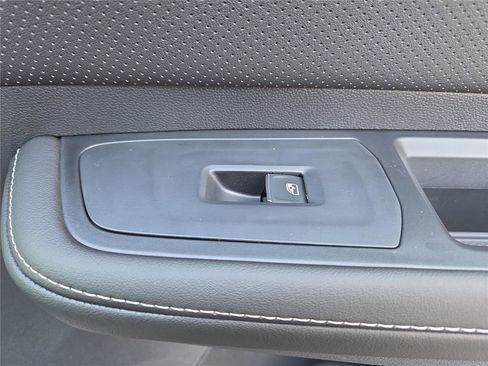 New 2026 Volkswagen Atlas SE image 32