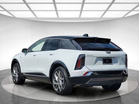 New 2027 Cadillac Optiq Premium Luxury w/ LPO, Floor Liner Package AWD/4WD image 6