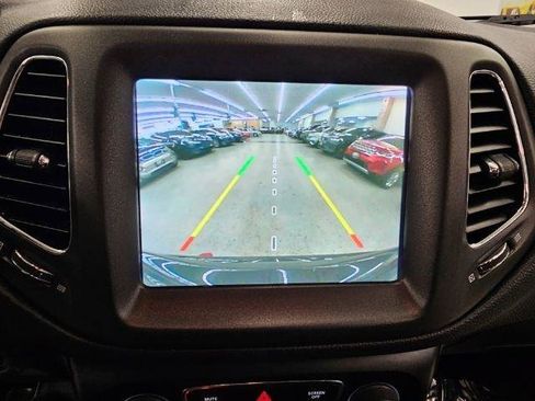 Used 2018 Jeep Compass Trailhawk w/ Cold Weather Group AWD/4WD image 18