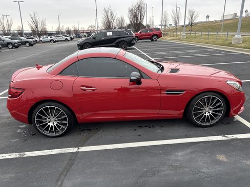 Used 2017 Mercedes-Benz SLC 300 image 11