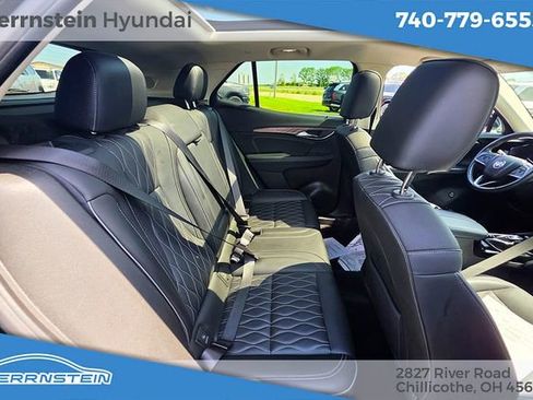 Used 2022 Buick Envision Avenir w/ Technology Package II AWD/4WD image 36