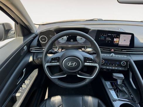 Used 2024 Hyundai Elantra Limited FWD image 12