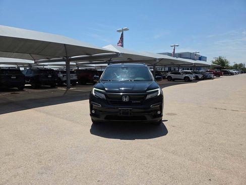 Used 2021 Honda Pilot Black Edition image 3
