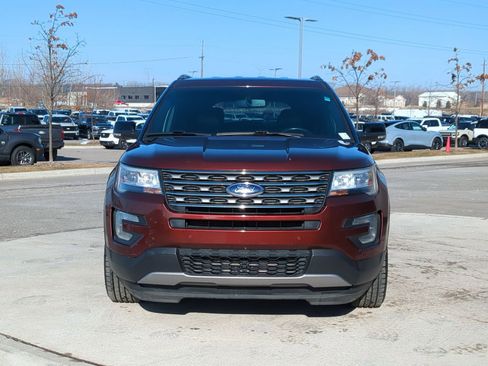 Used 2016 Ford Explorer XLT w/ Equipment Group 202A image 12