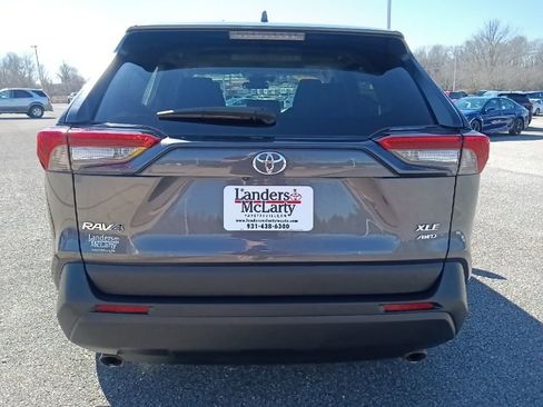 Used 2024 Toyota RAV4 XLE w/ Convenience Package image 4