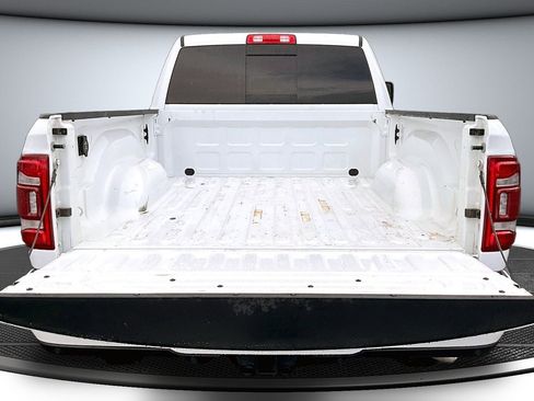 Used 2024 RAM 2500 Laramie AWD/4WD image 7