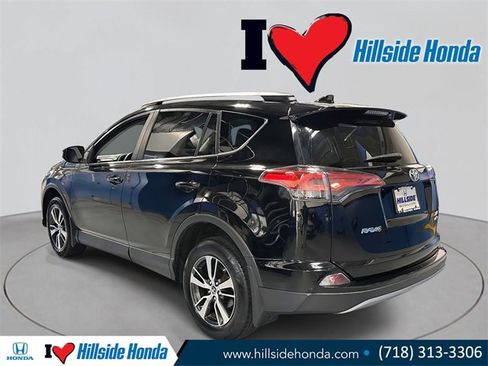 Used 2018 Toyota RAV4 XLE image 2