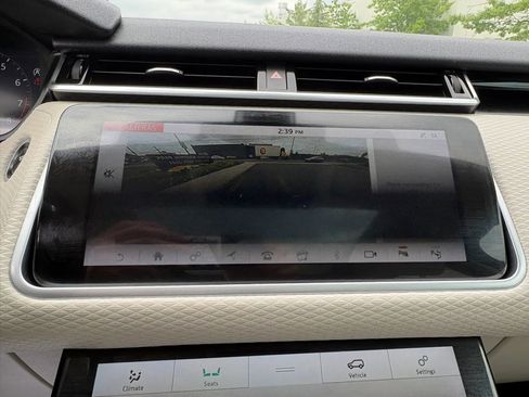 Used 2019 Land Rover Range Rover Velar R-Dynamic SE AWD/4WD image 19
