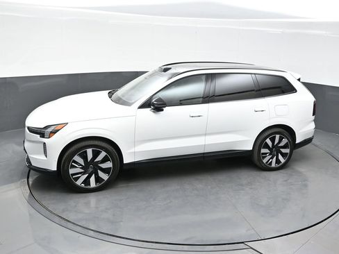 New 2025 Volvo EX90 Plus image 19