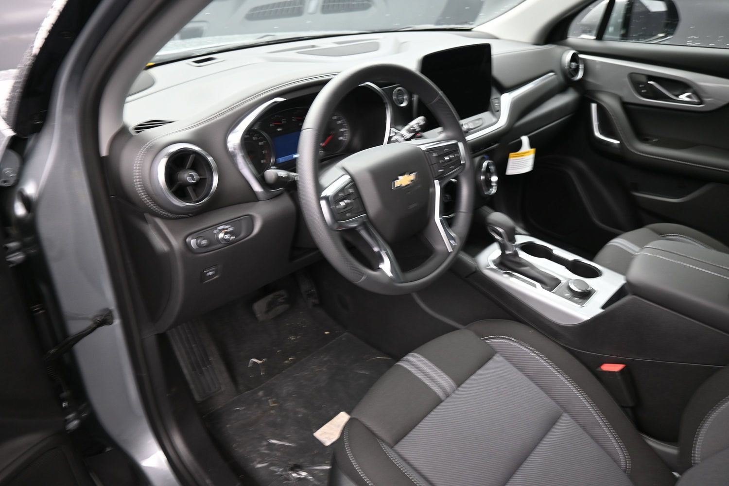 Used 2026 Chevrolet Blazer LT FWD image 12