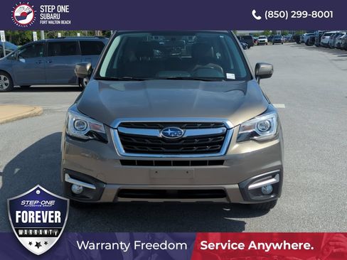 Used 2017 Subaru Forester 2.5i Touring AWD/4WD image 10