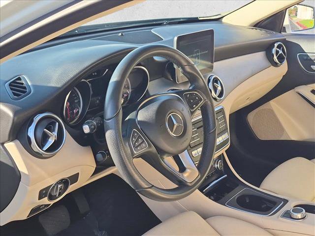 Used 2018 Mercedes-Benz GLA 250 4MATIC image 10