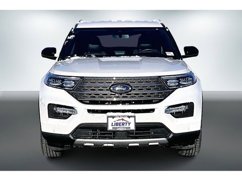 Used 2022 Ford Explorer King Ranch image 2