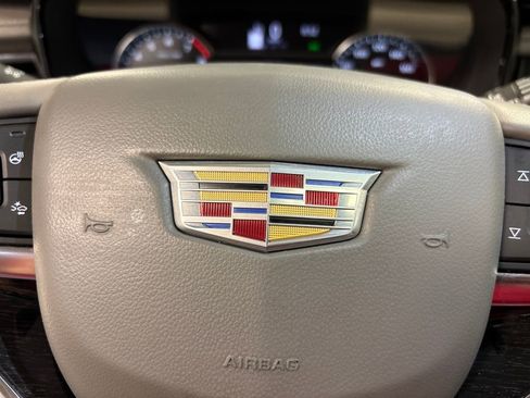 Used 2023 Cadillac XT6 Premium Luxury image 24
