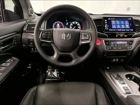 Used 2025 Honda Ridgeline RTL image 6