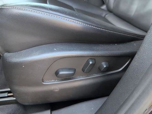 Used 2023 Cadillac XT4 Premium Luxury image 29