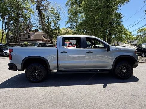 Used 2023 Chevrolet Silverado 1500 ZR2 w/ Technology Package AWD/4WD image 11