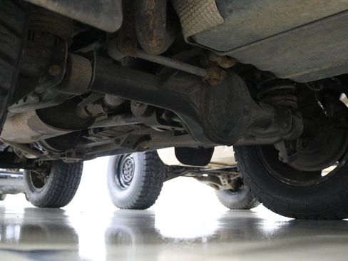 Used 2004 Land Rover Discovery HSE image 13