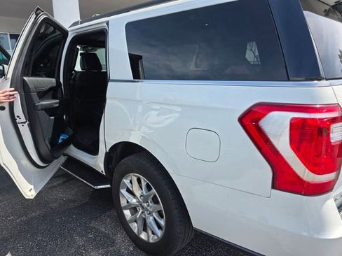 Used 2021 Ford Expedition Max XLT image 4