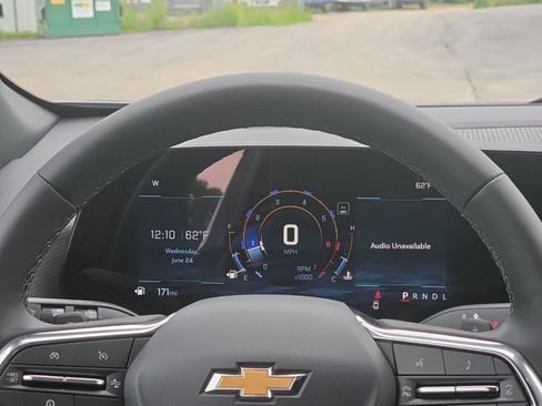 New 2026 Chevrolet Equinox LT w/ Convenience Package II FWD image 14