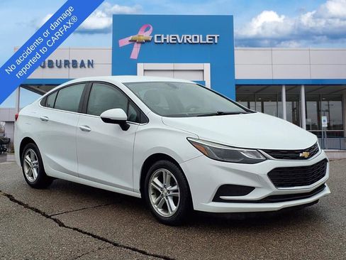 Used 2016 Chevrolet Cruze LT w/ Convenience Package image 3