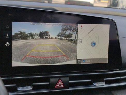 Used 2025 Hyundai Elantra SEL FWD image 19
